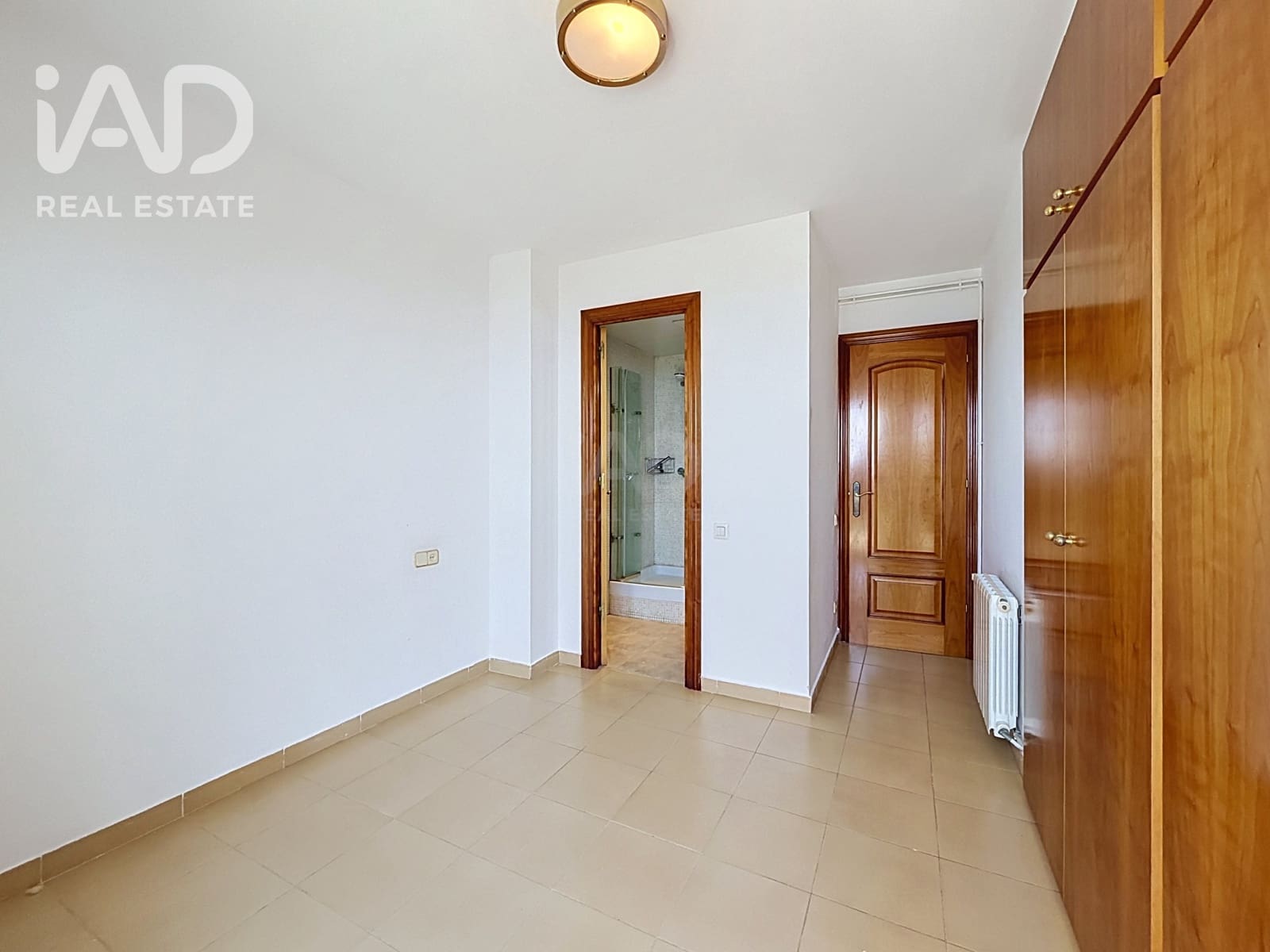 4 soverom Hus til salgs i Barcelona by med garasje - € 499 000 (Ref: 9988548)
