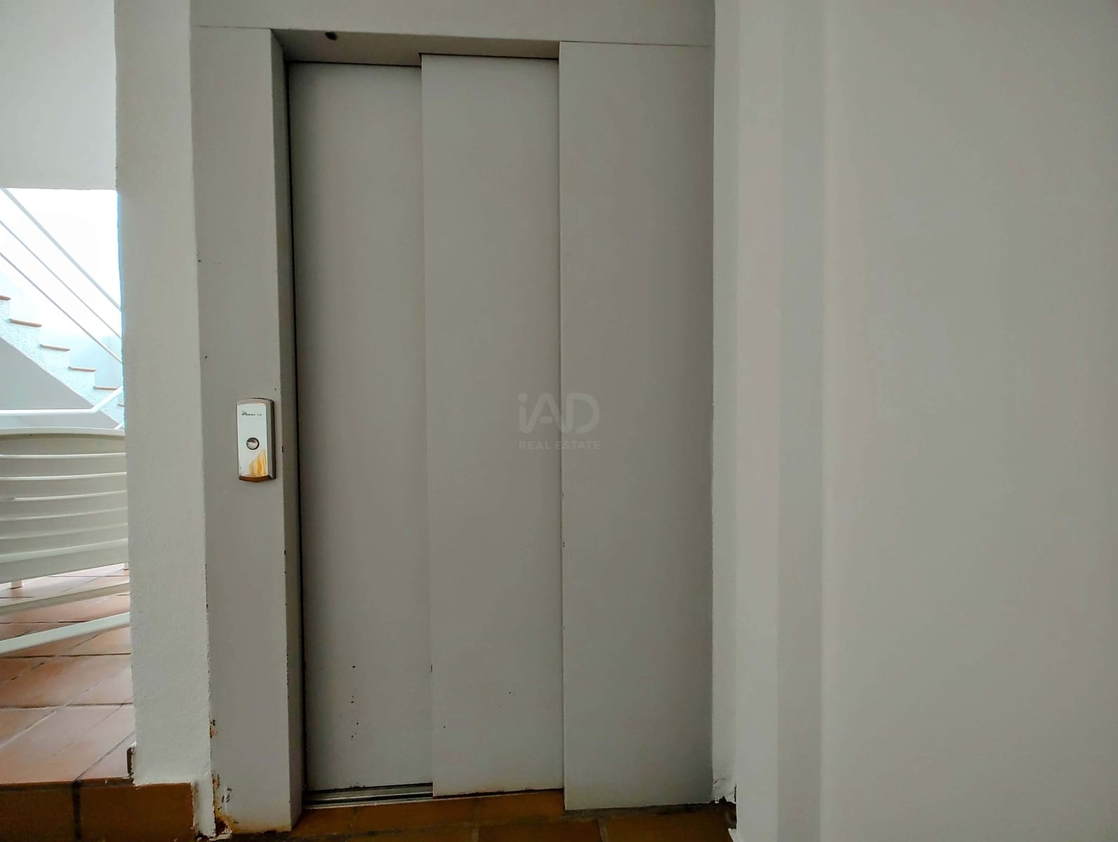4 soverom Hus til salgs i Barcelona by med garasje - € 499 000 (Ref: 9988548)