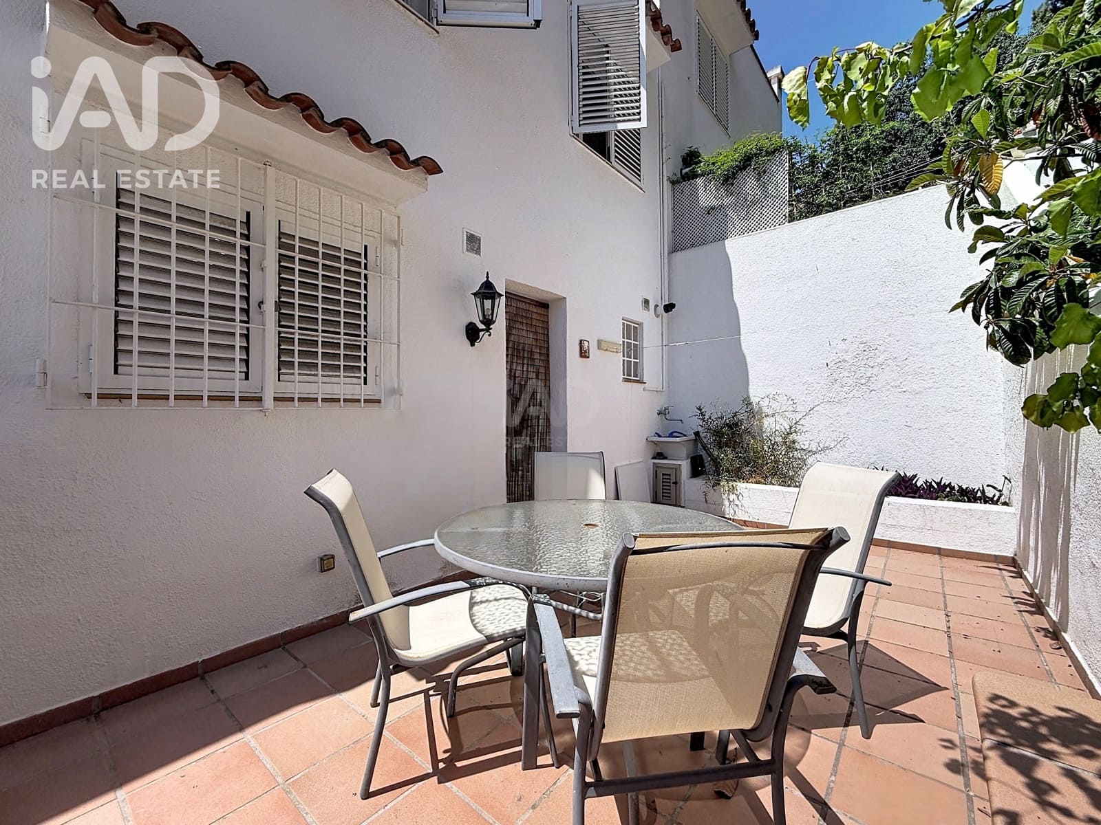 4 soverom Hus til salgs i Barcelona by med garasje - € 499 000 (Ref: 9988548)