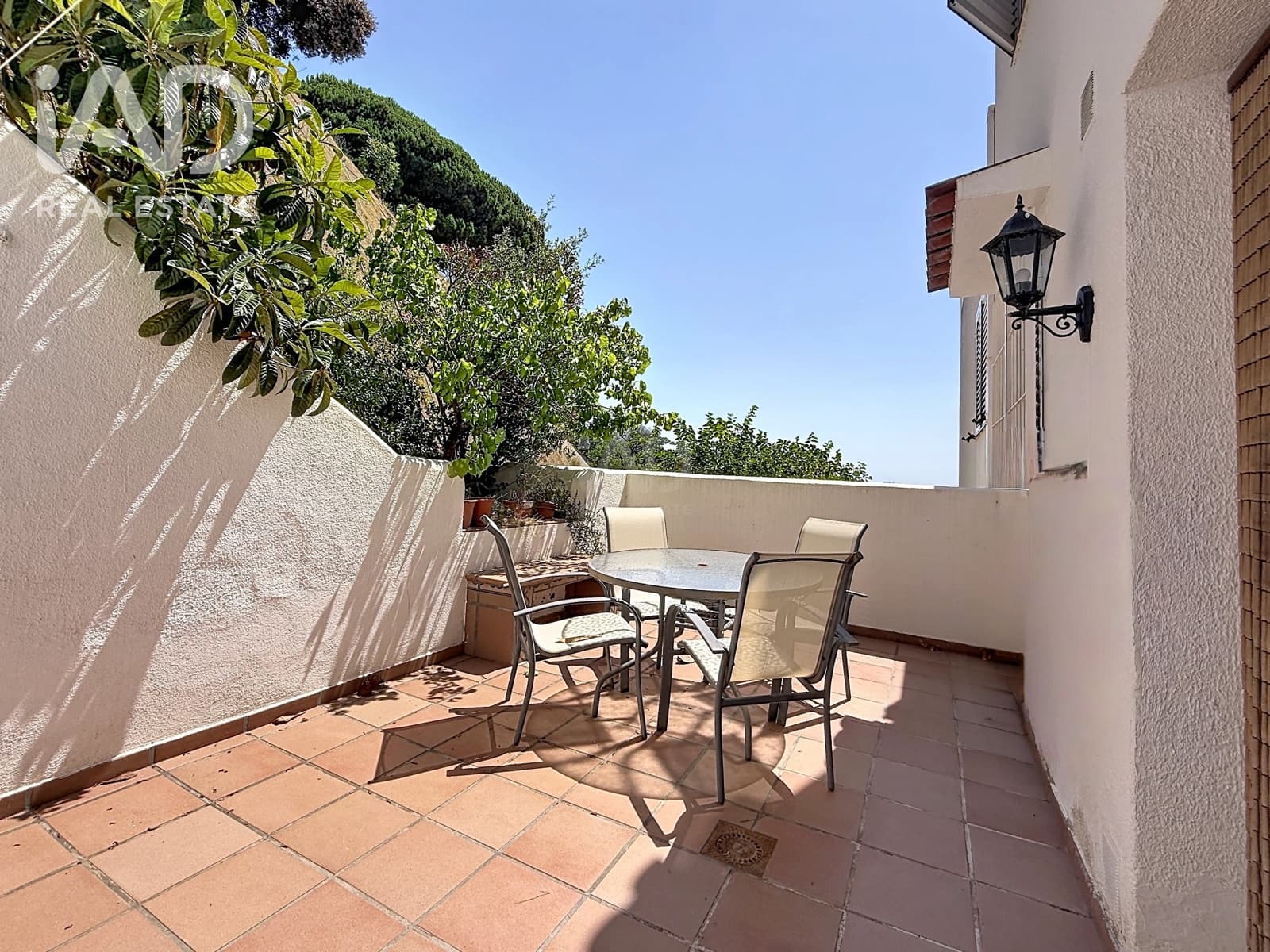 4 soverom Hus til salgs i Barcelona by med garasje - € 499 000 (Ref: 9988548)