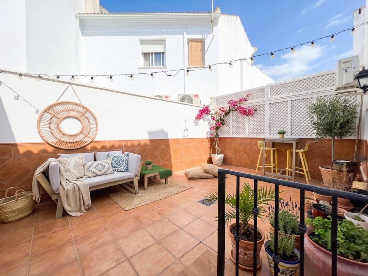 4 soverom Rekkehus til salgs i Cordoba by med garasje - € 160 000 (Ref: 9988549)