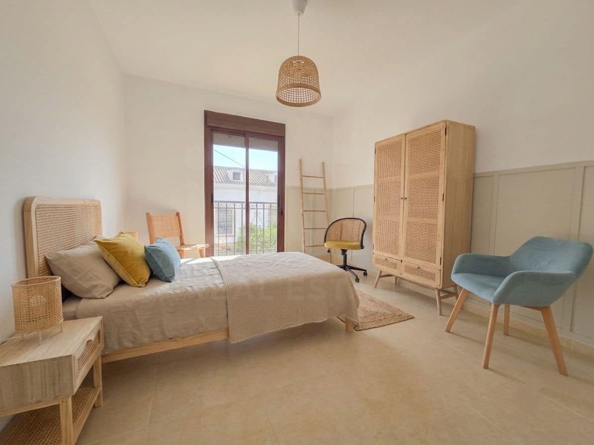 4 soverom Rekkehus til salgs i Cordoba by med garasje - € 160 000 (Ref: 9988549)