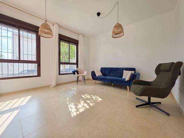 4 soverom Rekkehus til salgs i Córdoba by med garasje - € 160 000 (Ref: 9988549)