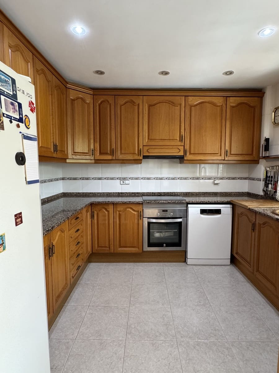 3 soverom Hus til salgs i Barcelona by med garasje - € 695 000 (Ref: 9988551)