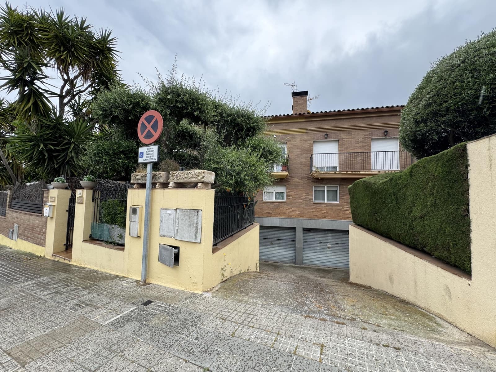 3 soverom Hus til salgs i Barcelona by med garasje - € 695 000 (Ref: 9988551)