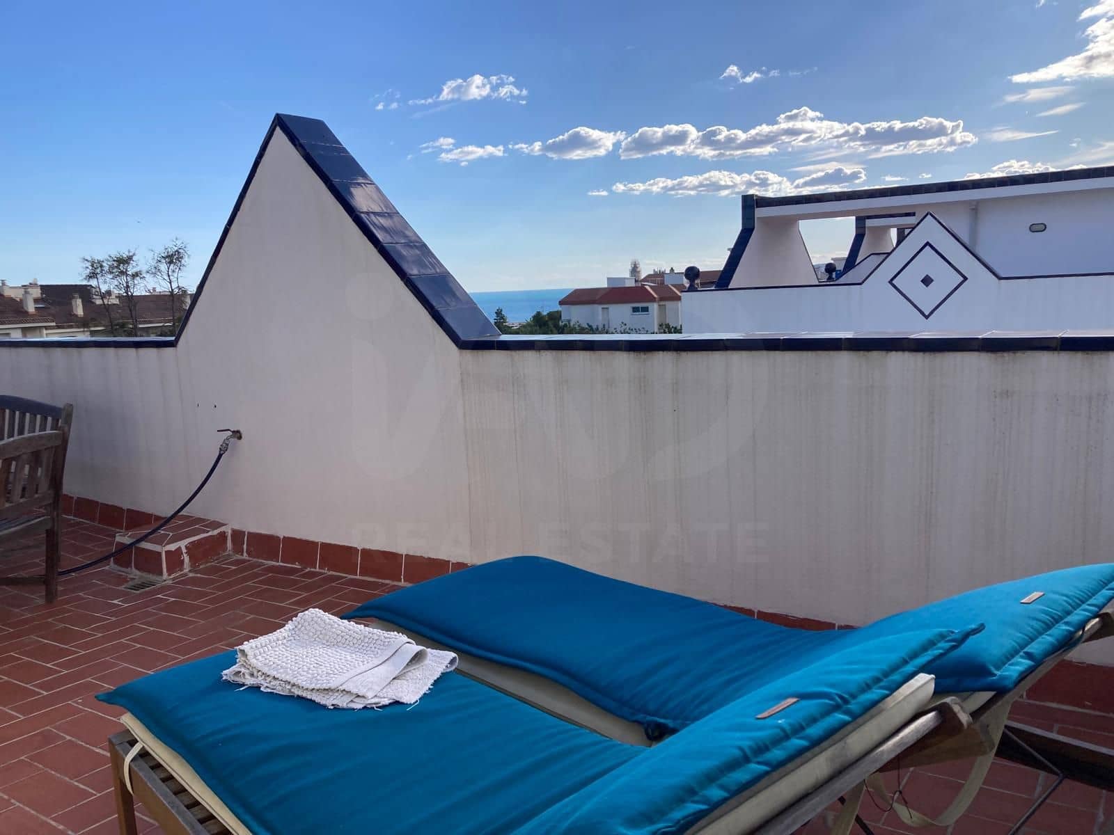 4 bedroom Terraced Villa for sale in Sitges with pool garage - € 790,000 (Ref: 9988552)