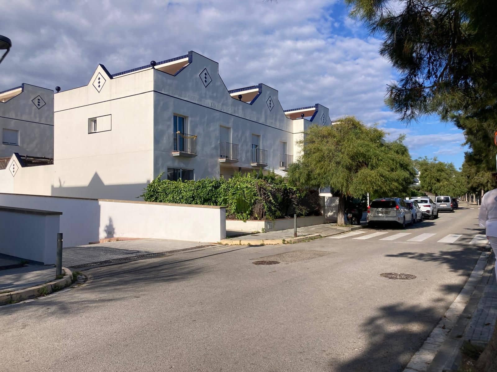 4 bedroom Terraced Villa for sale in Sitges with pool garage - € 790,000 (Ref: 9988552)