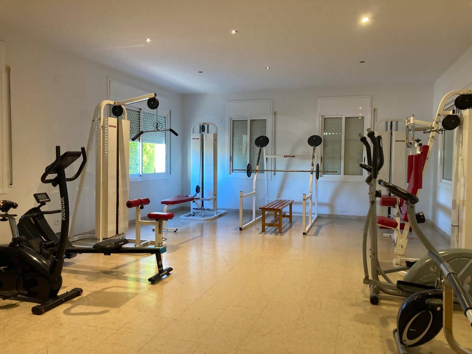 4 bedroom Terraced Villa for sale in Sitges with pool garage - € 790,000 (Ref: 9988552)
