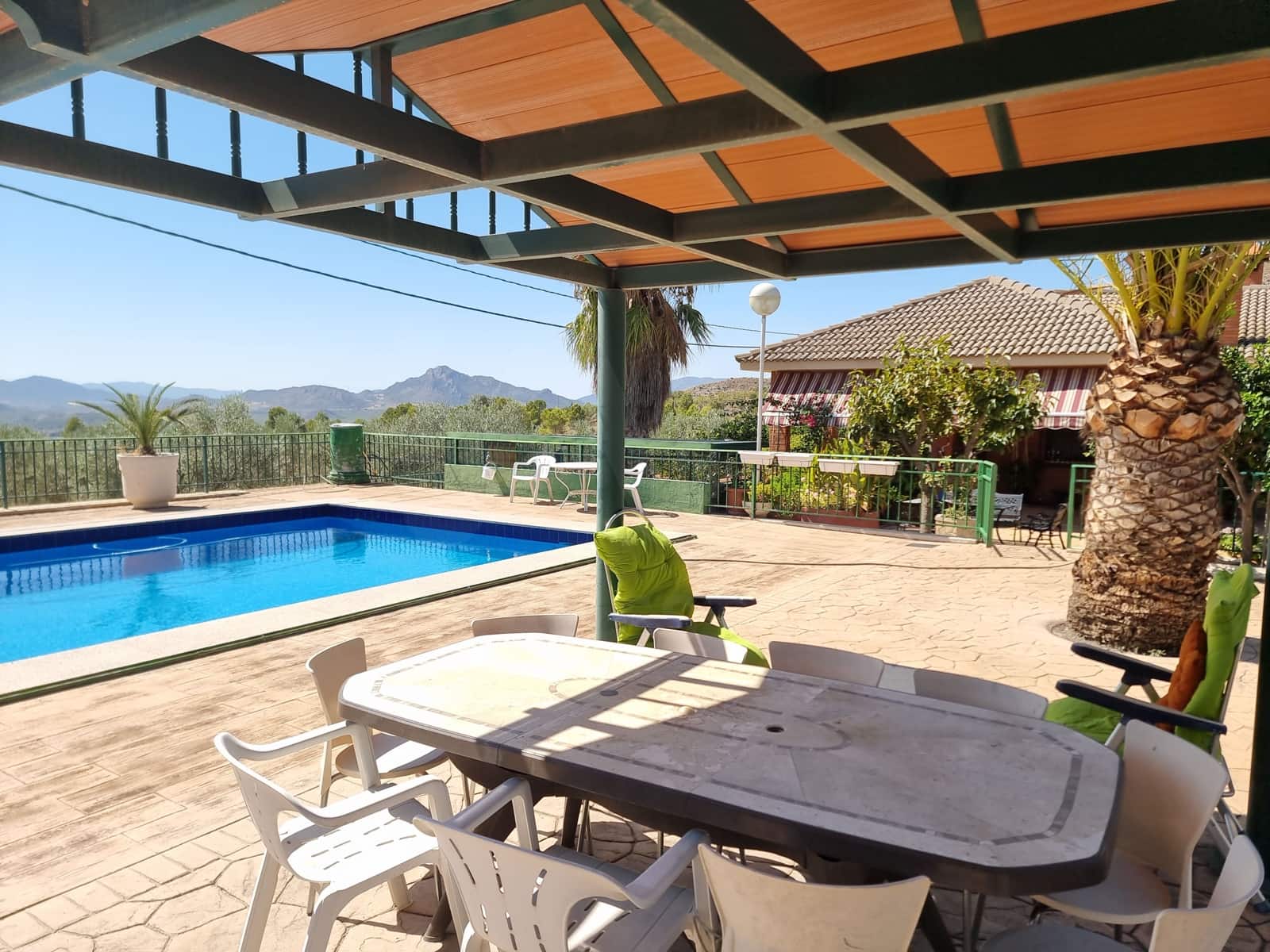 Chalet de 4 habitaciones en Sax en venta con piscina - 450.000 € (Ref: 9988554)