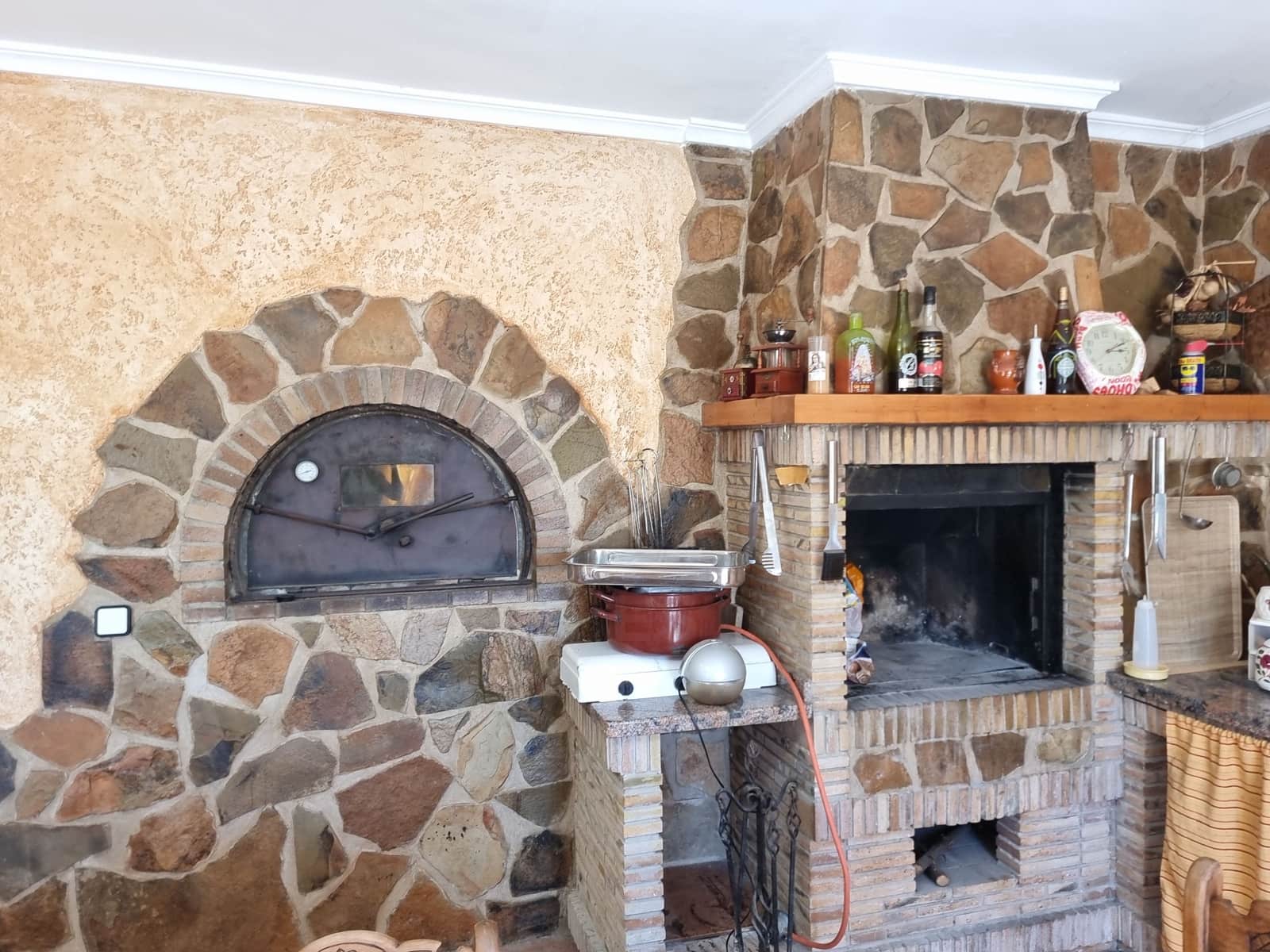 Chalet de 4 habitaciones en Sax en venta con piscina - 450.000 € (Ref: 9988554)