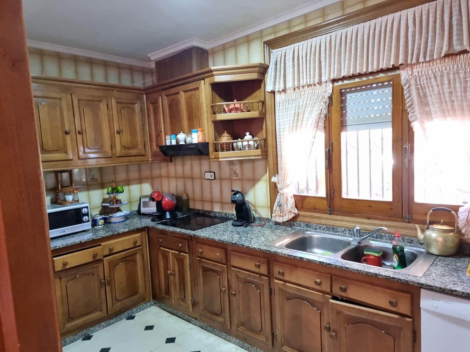 Chalet de 4 habitaciones en Sax en venta con piscina - 450.000 € (Ref: 9988554)