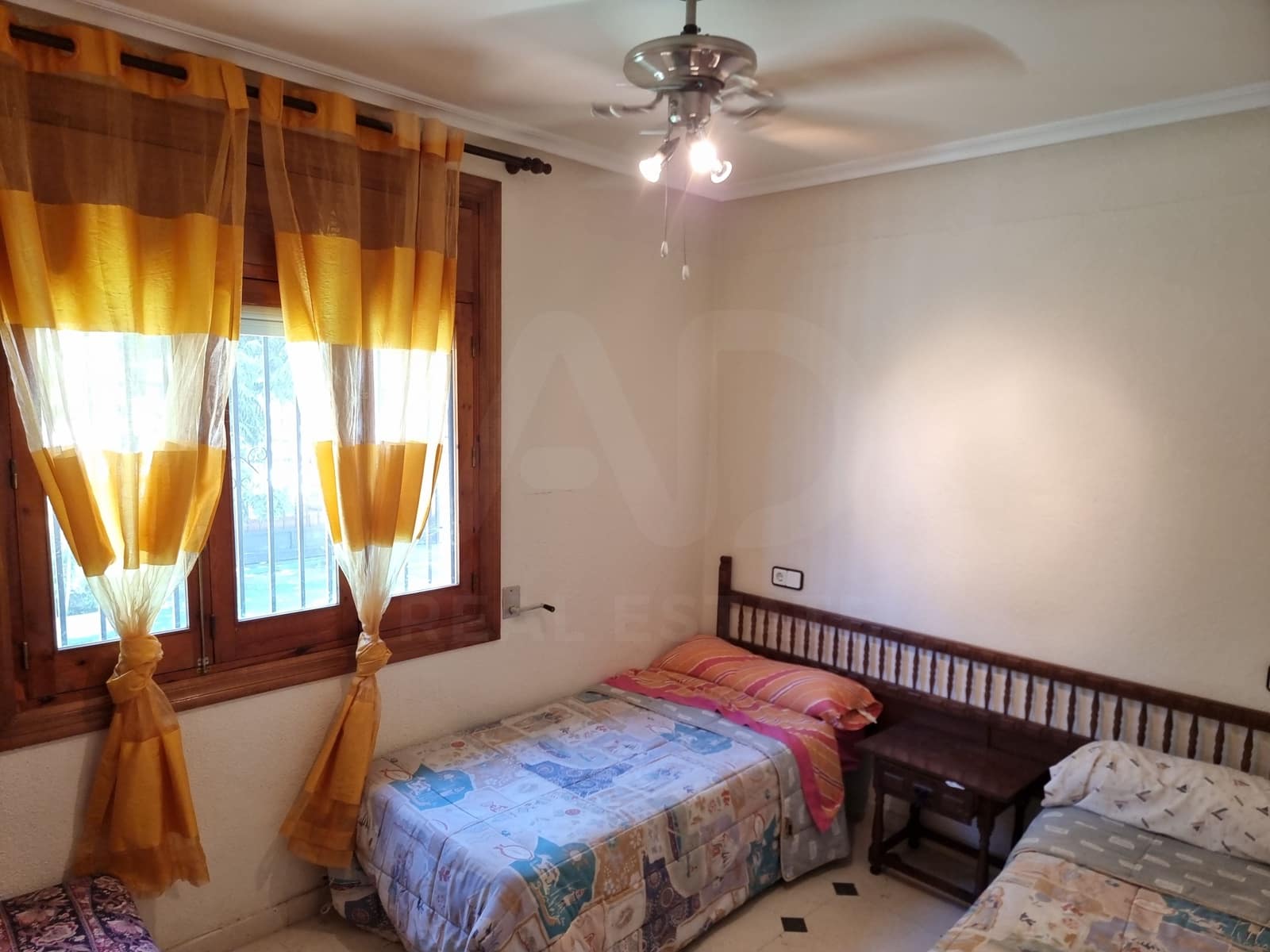 Chalet de 4 habitaciones en Sax en venta con piscina - 450.000 € (Ref: 9988554)
