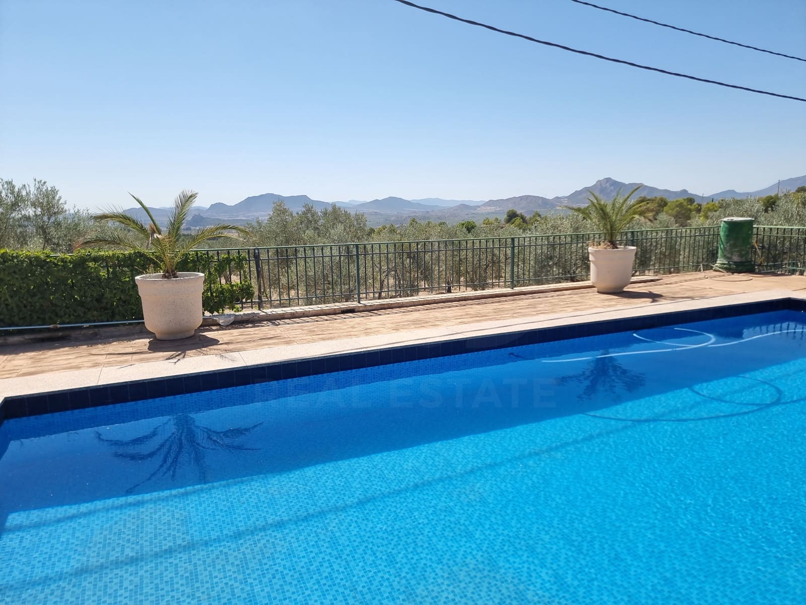 Chalet de 4 habitaciones en Sax en venta con piscina - 450.000 € (Ref: 9988554)