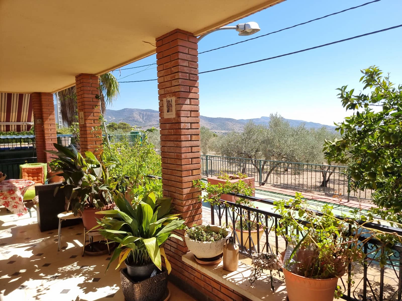 Chalet de 4 habitaciones en Sax en venta con piscina - 450.000 € (Ref: 9988554)