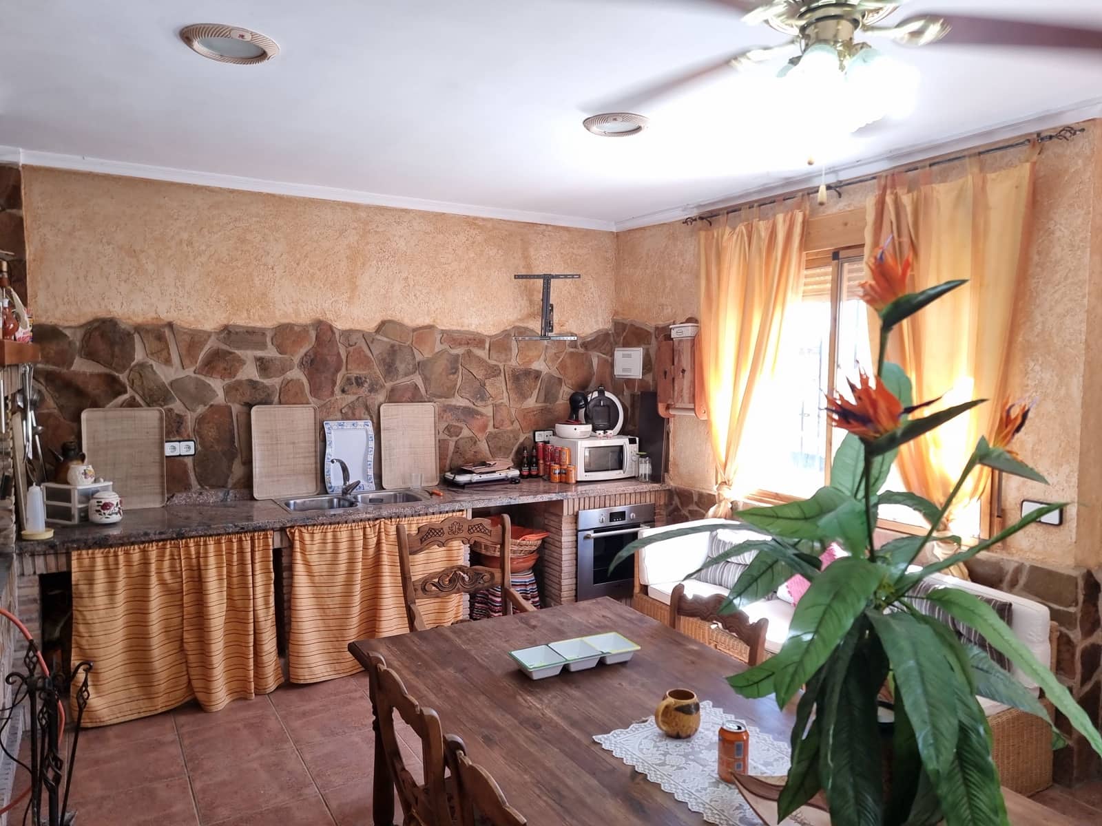 Chalet de 4 habitaciones en Sax en venta con piscina - 450.000 € (Ref: 9988554)