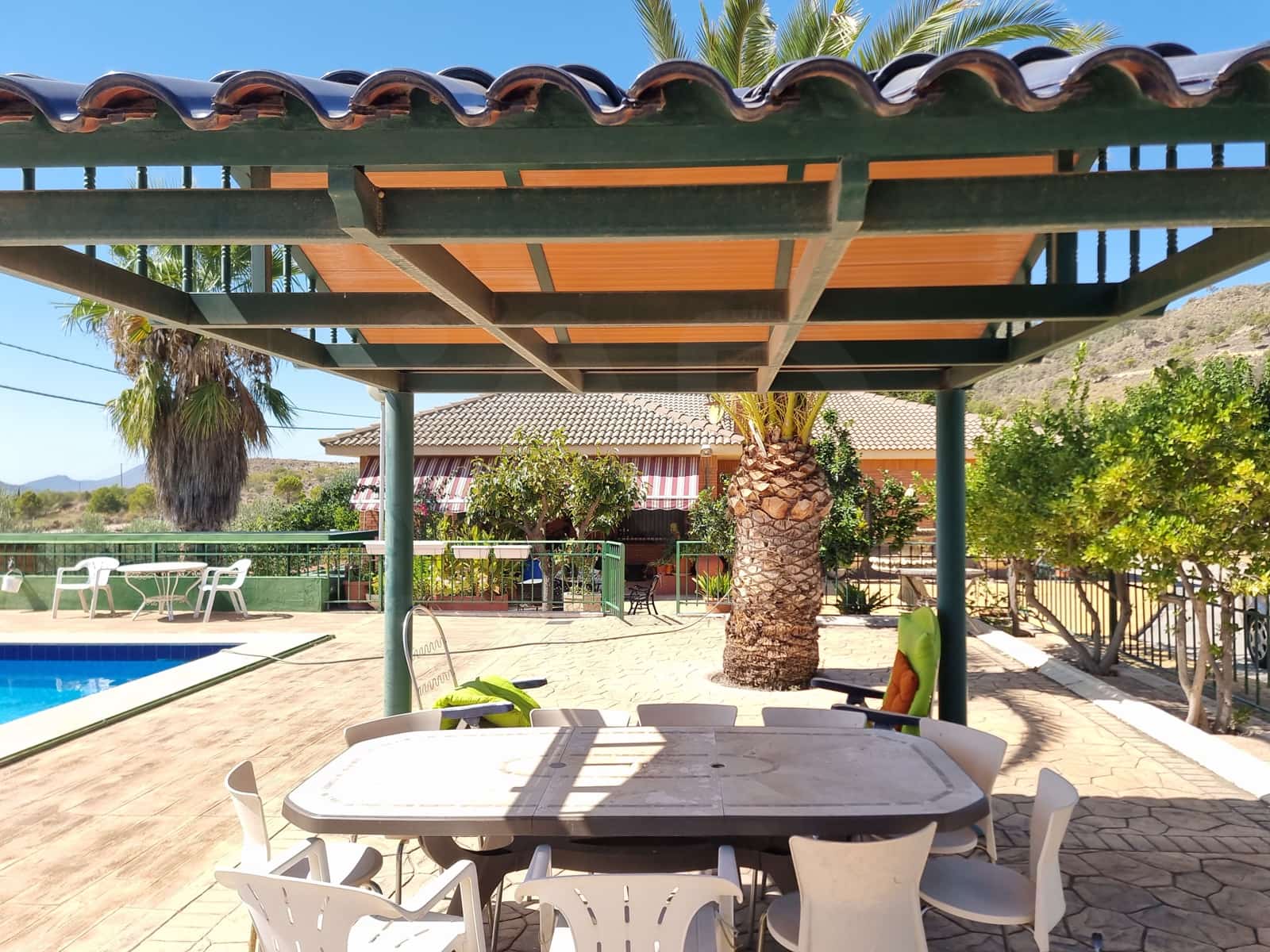 Chalet de 4 habitaciones en Sax en venta con piscina - 450.000 € (Ref: 9988554)