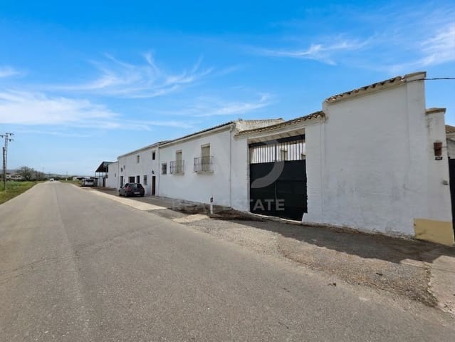 Casa de 5 habitaciones en Antequera en venta con piscina garaje - 500.000 € (Ref: 9988555)