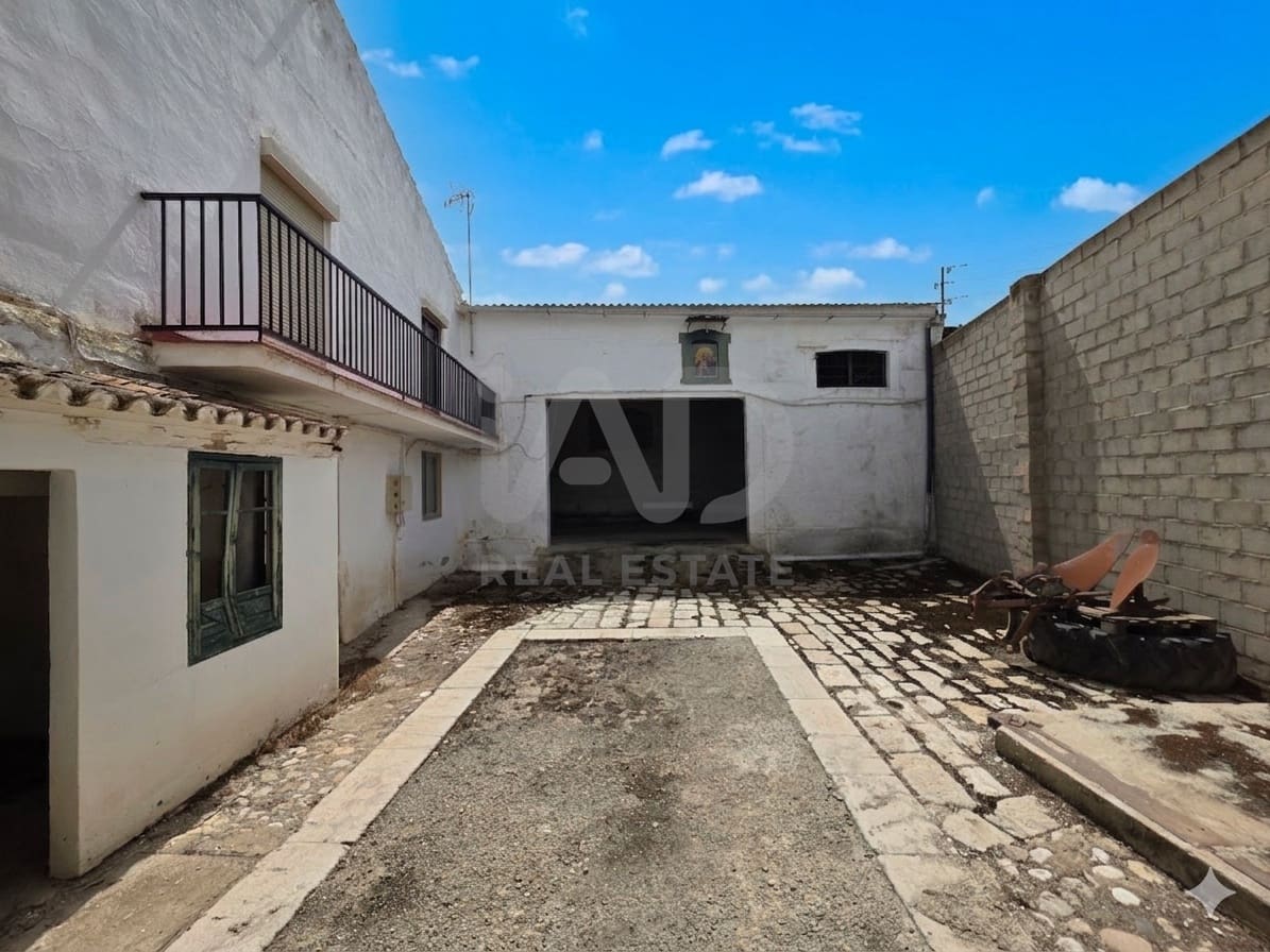 Casa de 5 habitaciones en Antequera en venta con piscina garaje - 500.000 € (Ref: 9988555)