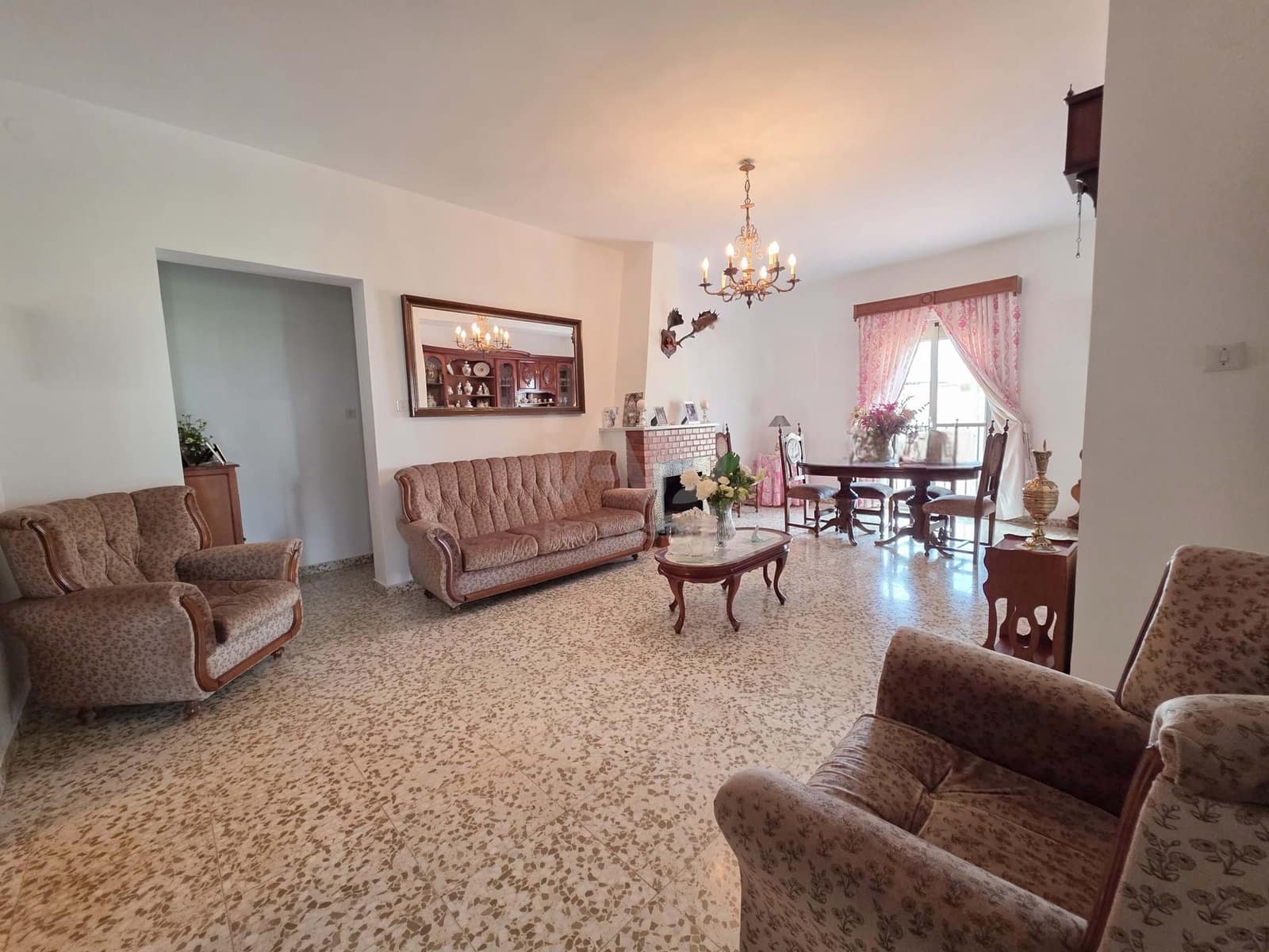 Casa de 5 habitaciones en Antequera en venta con piscina garaje - 500.000 € (Ref: 9988555)