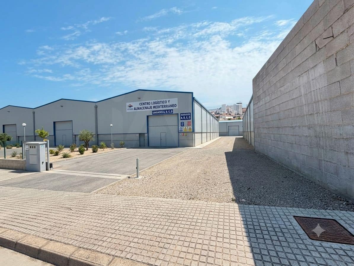 Ubebygd land til salgs i Valencia by - € 130 000 (Ref: 9988558)