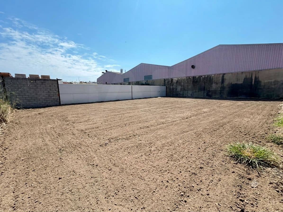 Ubebygd land til salgs i Valencia by - € 130 000 (Ref: 9988558)