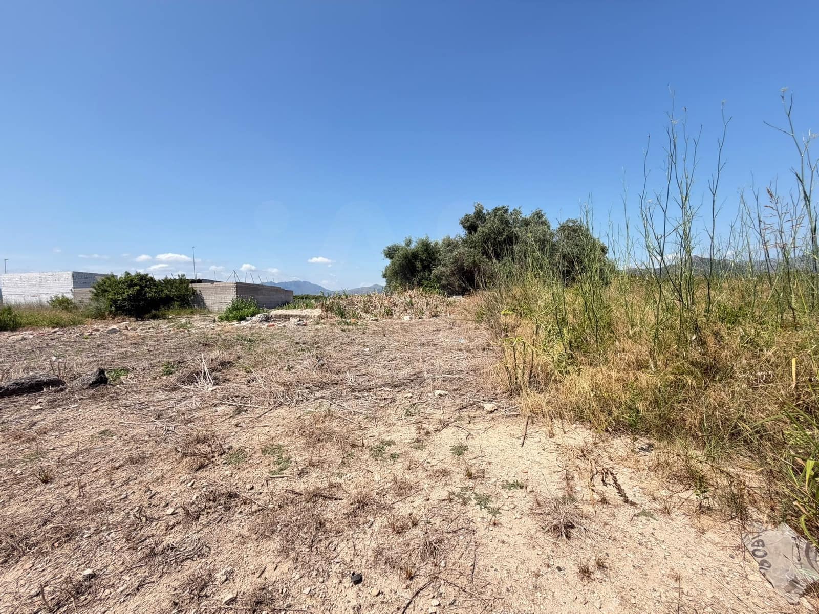 Ubebygd land til salgs i Valencia by - € 130 000 (Ref: 9988558)