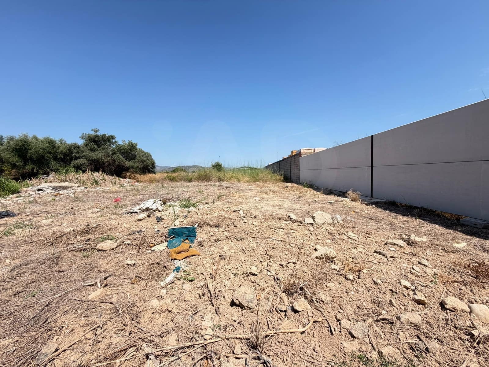 Ubebygd land til salgs i Valencia by - € 130 000 (Ref: 9988558)