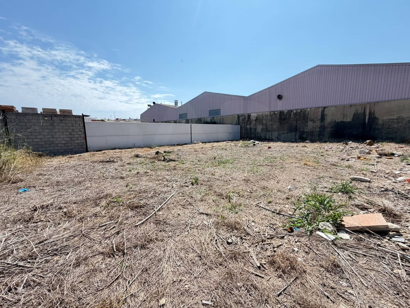 Ubebygd land til salgs i Valencia by - € 130 000 (Ref: 9988558)