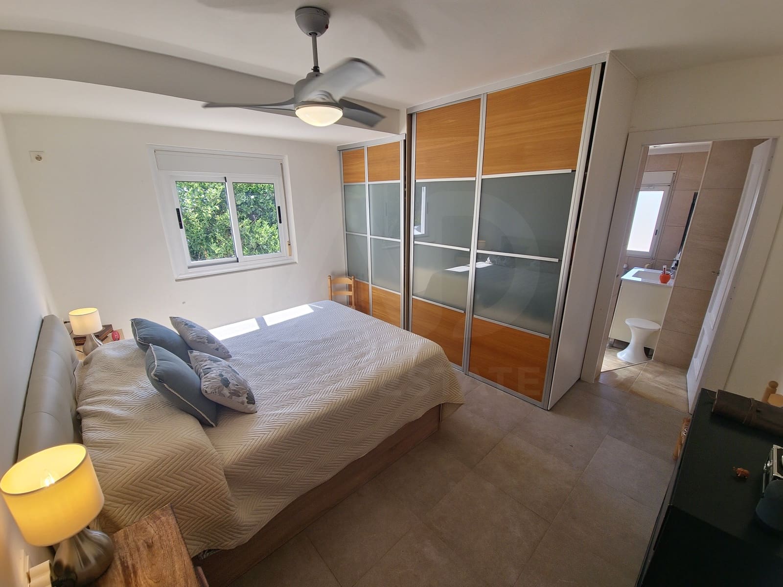 5 soverom Hus til salgs i Alicante by med svømmebasseng - € 474 900 (Ref: 9988560)