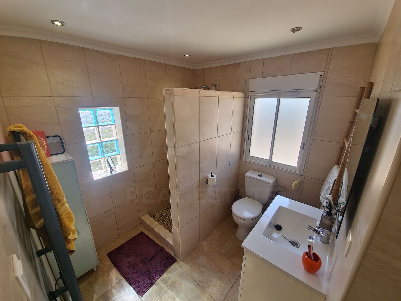 5 soverom Hus til salgs i Alicante by med svømmebasseng - € 474 900 (Ref: 9988560)