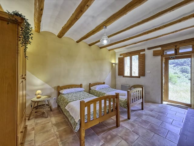 3 quarto Quinta/Casa Rural para venda em Teruel cidade com garagem - 630 000 € (Ref: 9988561)