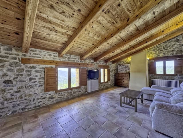 3 quarto Quinta/Casa Rural para venda em Teruel cidade com garagem - 630 000 € (Ref: 9988561)