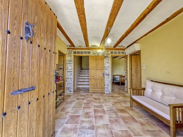 3 quarto Quinta/Casa Rural para venda em Teruel cidade com garagem - 630 000 € (Ref: 9988561)