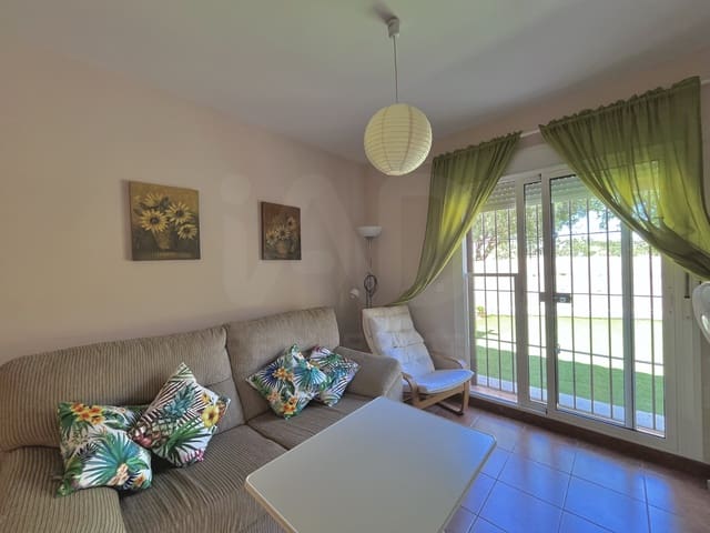 3 soverom Rekkehus til salgs i Huelva by med svømmebasseng - € 185 000 (Ref: 9988562)