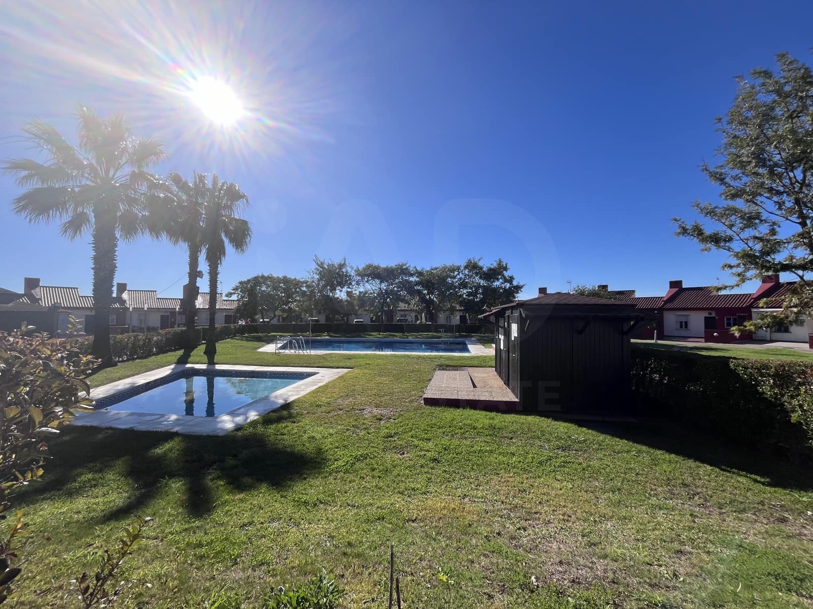 3 soverom Rekkehus til salgs i Huelva by med svømmebasseng - € 185 000 (Ref: 9988562)