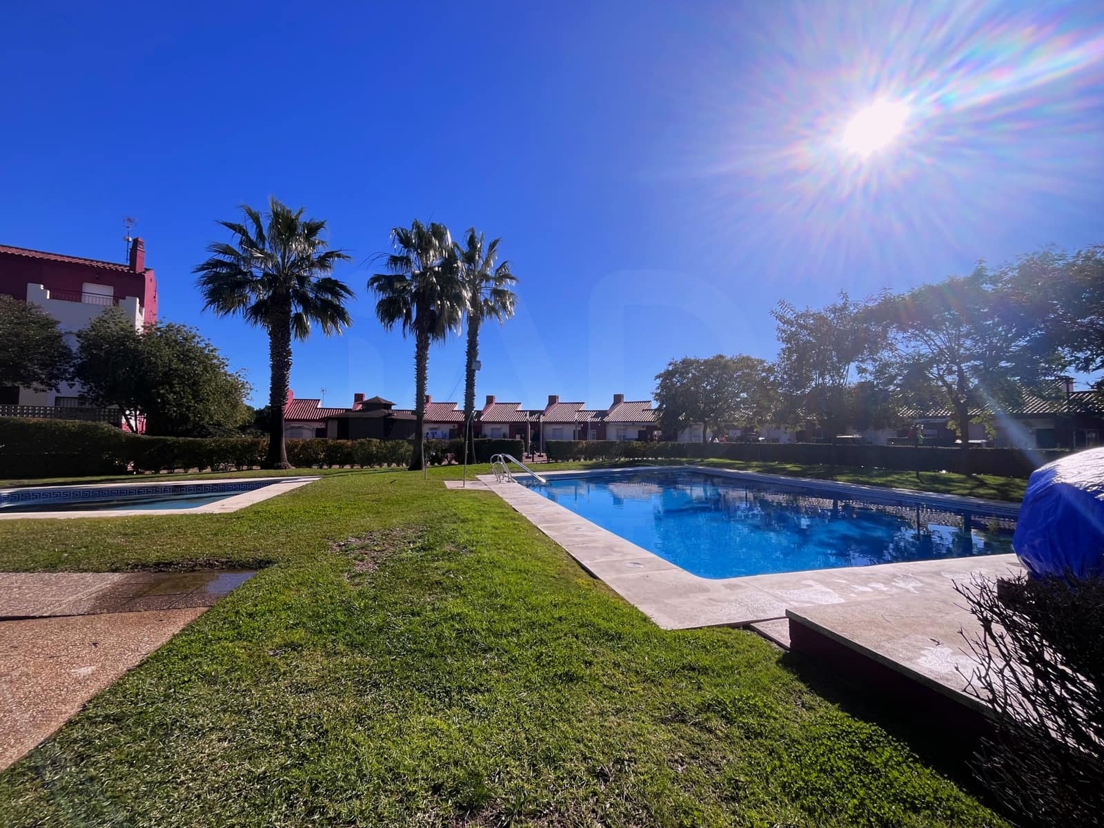 3 soverom Rekkehus til salgs i Huelva by med svømmebasseng - € 185 000 (Ref: 9988562)