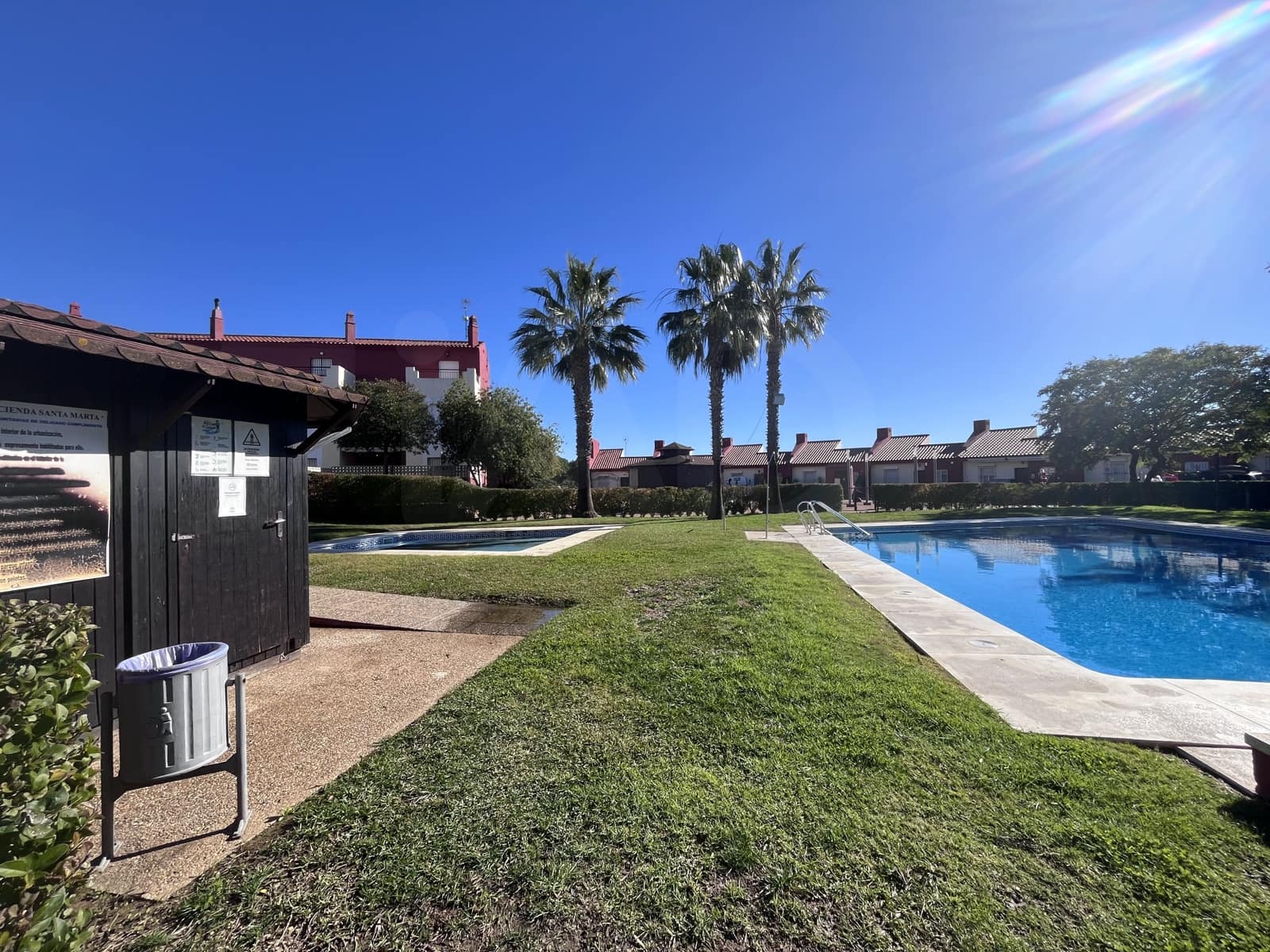 3 soverom Rekkehus til salgs i Huelva by med svømmebasseng - € 185 000 (Ref: 9988562)