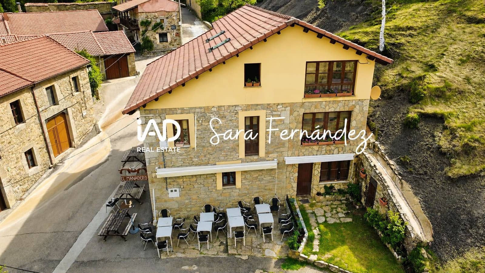 3 Zimmer Haus zu verkaufen in Leon Stadt mit Garage - 390.000 € (Ref: 9988564)