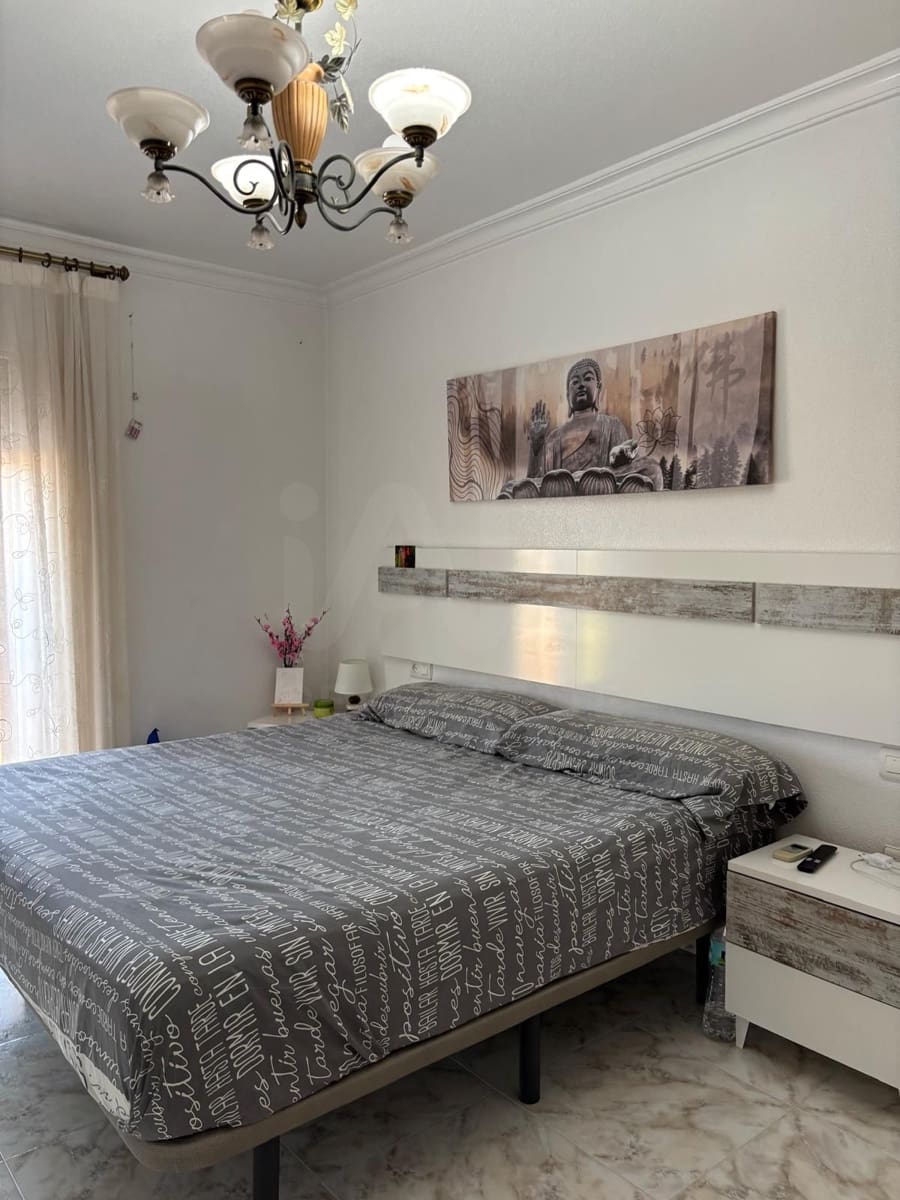 4 slaapkamer Rijtjeshuis te koop in La Hoya - € 210.000 (Ref: 9988573)