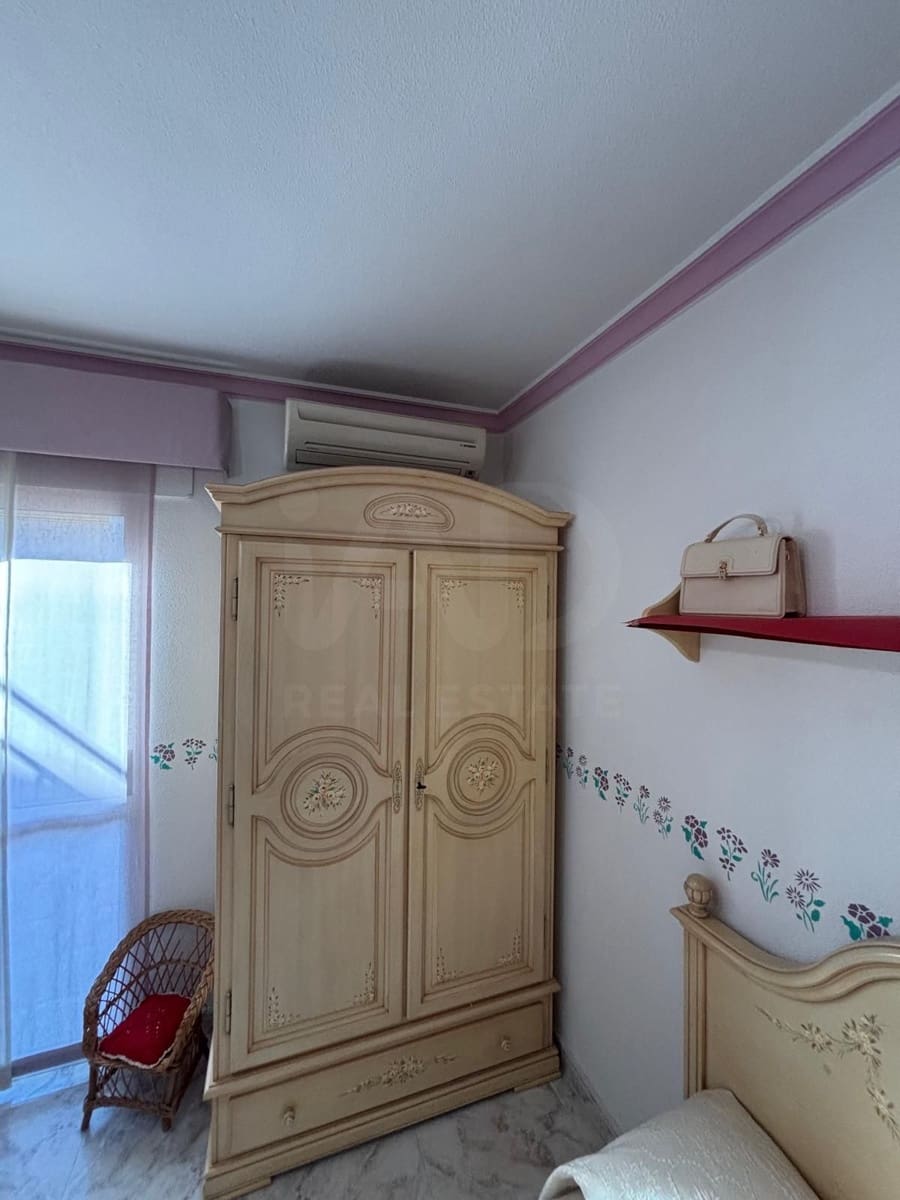 4 slaapkamer Rijtjeshuis te koop in La Hoya - € 210.000 (Ref: 9988573)