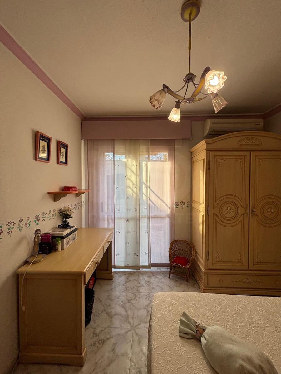 4 slaapkamer Rijtjeshuis te koop in La Hoya - € 210.000 (Ref: 9988573)