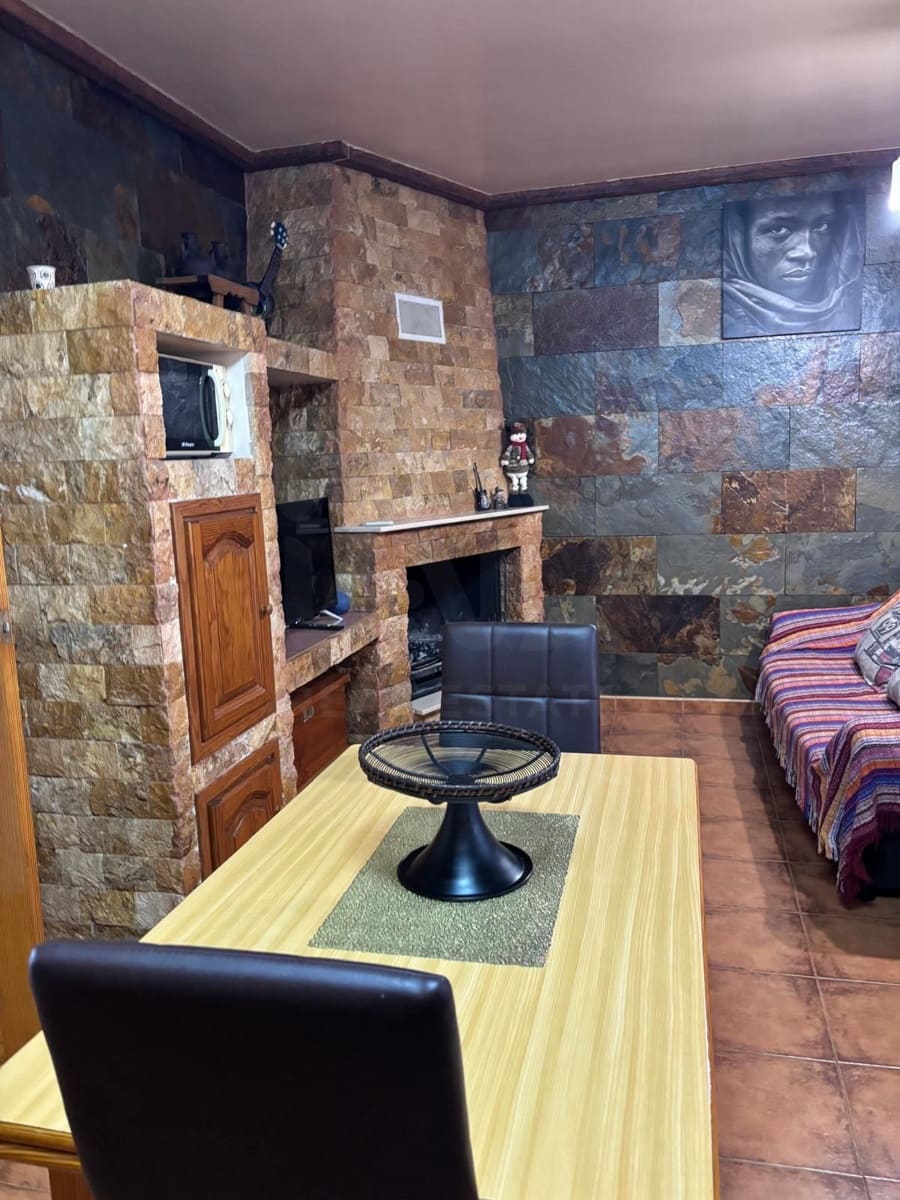 4 slaapkamer Rijtjeshuis te koop in La Hoya - € 210.000 (Ref: 9988573)