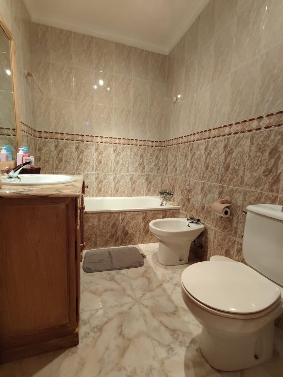 4 slaapkamer Rijtjeshuis te koop in La Hoya - € 210.000 (Ref: 9988573)