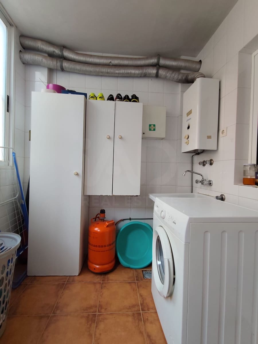 4 slaapkamer Rijtjeshuis te koop in La Hoya - € 210.000 (Ref: 9988573)