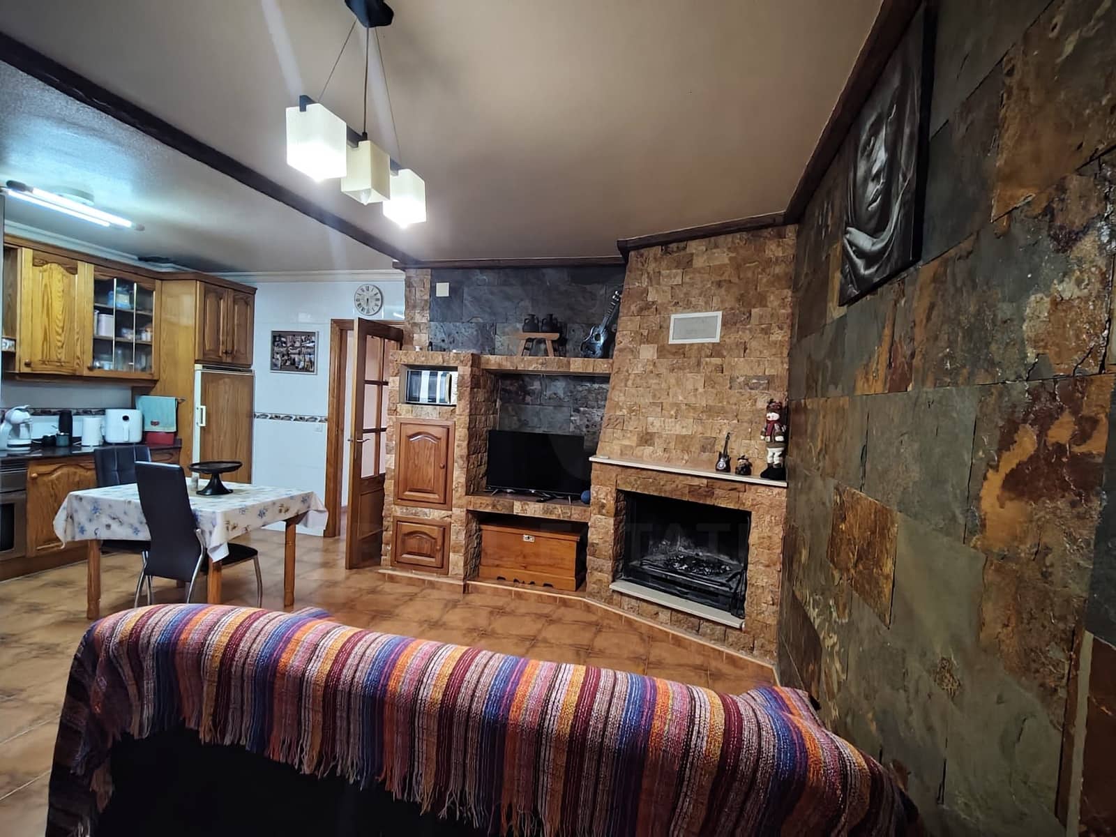 4 slaapkamer Rijtjeshuis te koop in La Hoya - € 210.000 (Ref: 9988573)