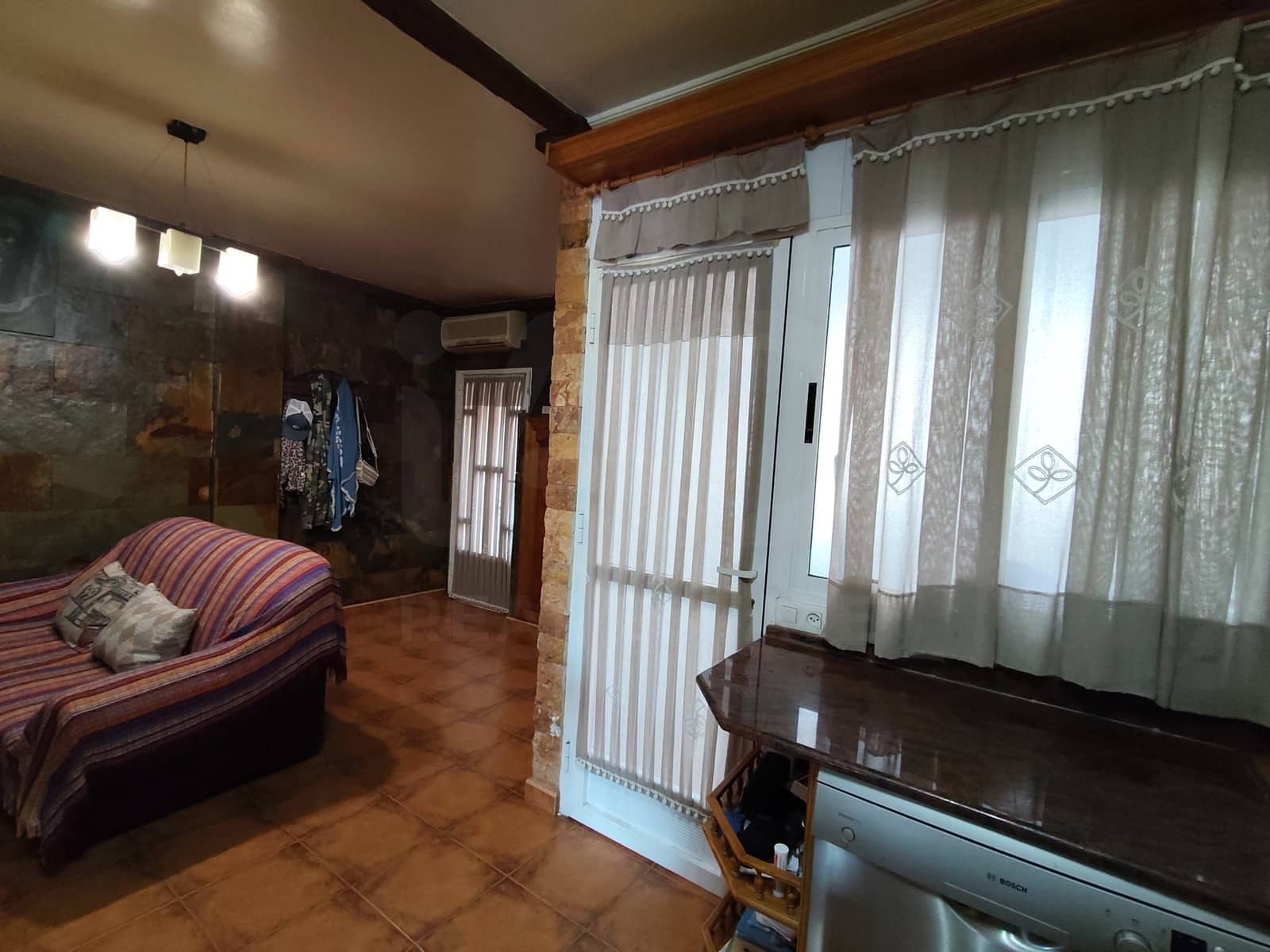 4 slaapkamer Rijtjeshuis te koop in La Hoya - € 210.000 (Ref: 9988573)