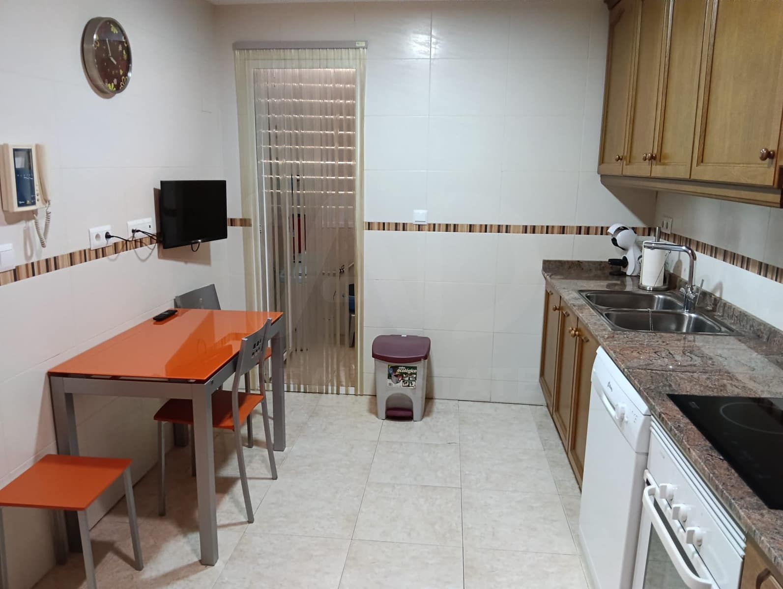 3 bedroom Terraced Villa for sale in Onda with garage - € 170,000 (Ref: 9988579)