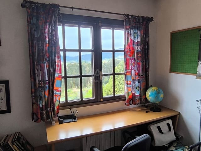 Chalet de 5 habitaciones en Pontedeume en venta con piscina garaje - 525.000 € (Ref: 9988580)