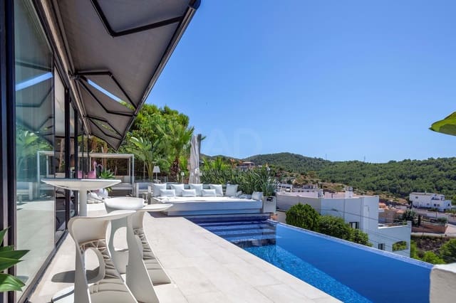 4 bedroom Townhouse for sale in Sitges with pool garage - € 1,320,000 (Ref: 9988583)