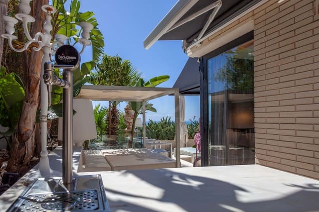 4 bedroom Townhouse for sale in Sitges with pool garage - € 1,320,000 (Ref: 9988583)